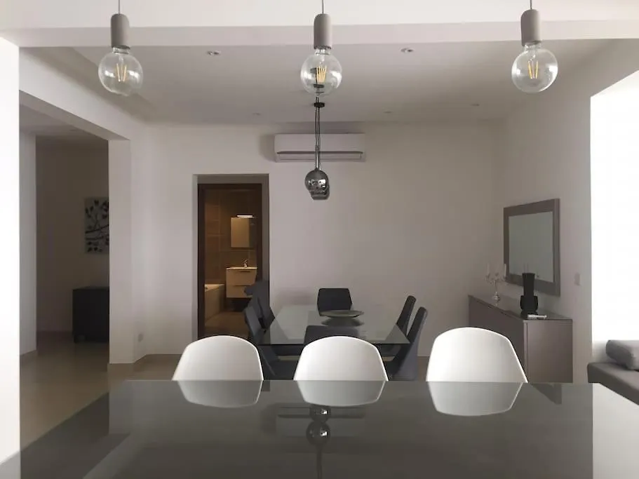Apartment The One - 4 Bedroom St Julian'S Saint Julian's